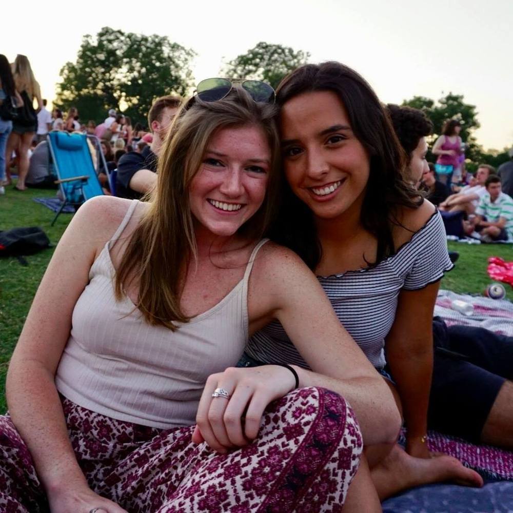 Meet your Posher, Viv